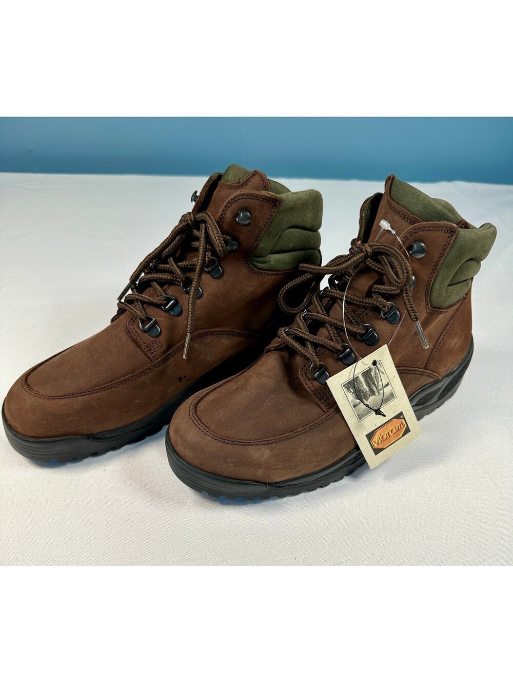 Vintage Vasque 7868 Made In Italy Leather Hiking Boots Mens 9.5M Vibram